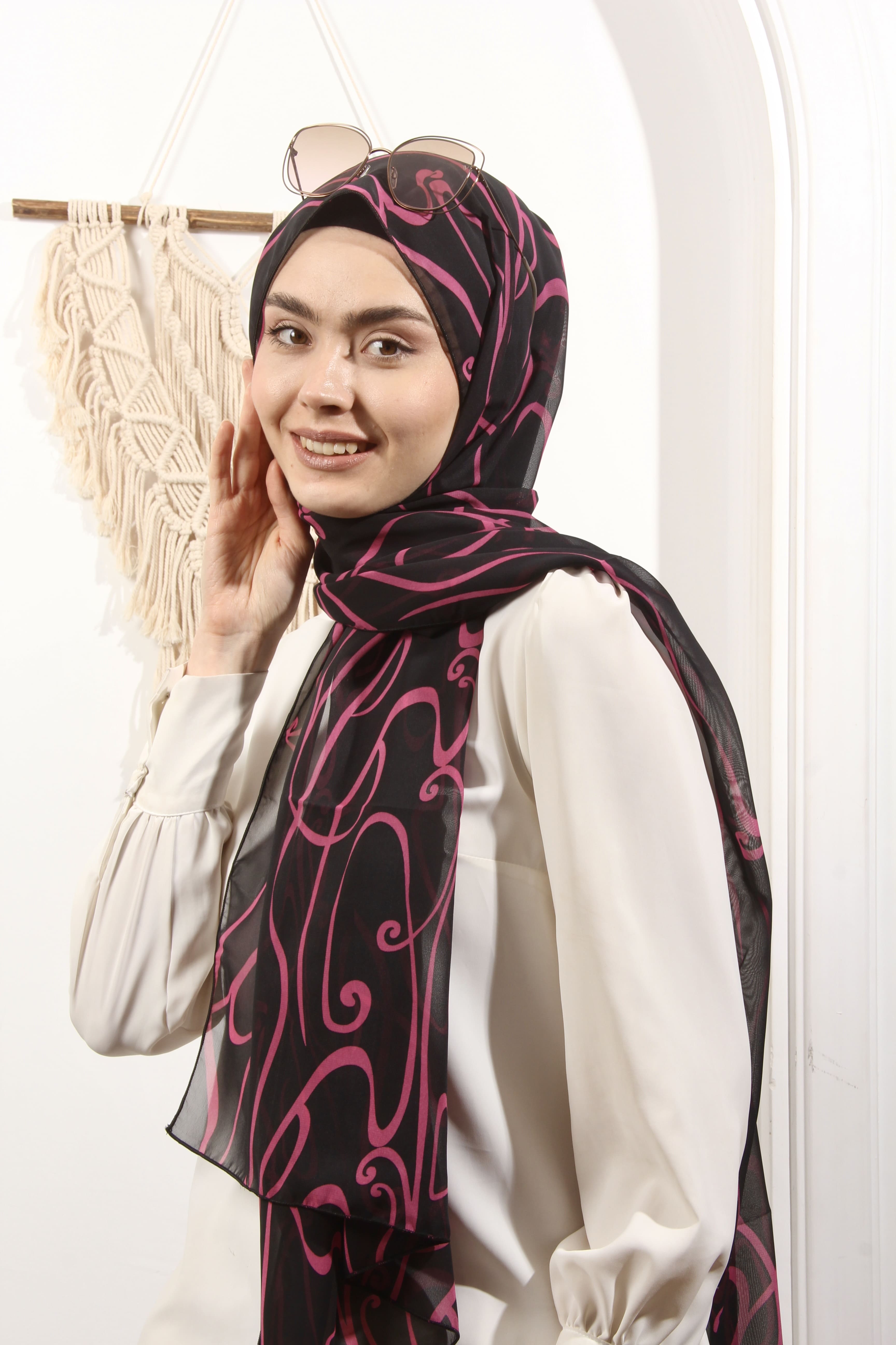 Ay Mina by Dilek Akhisarlı 8012-01 Pembe Siyah Desenli Şal