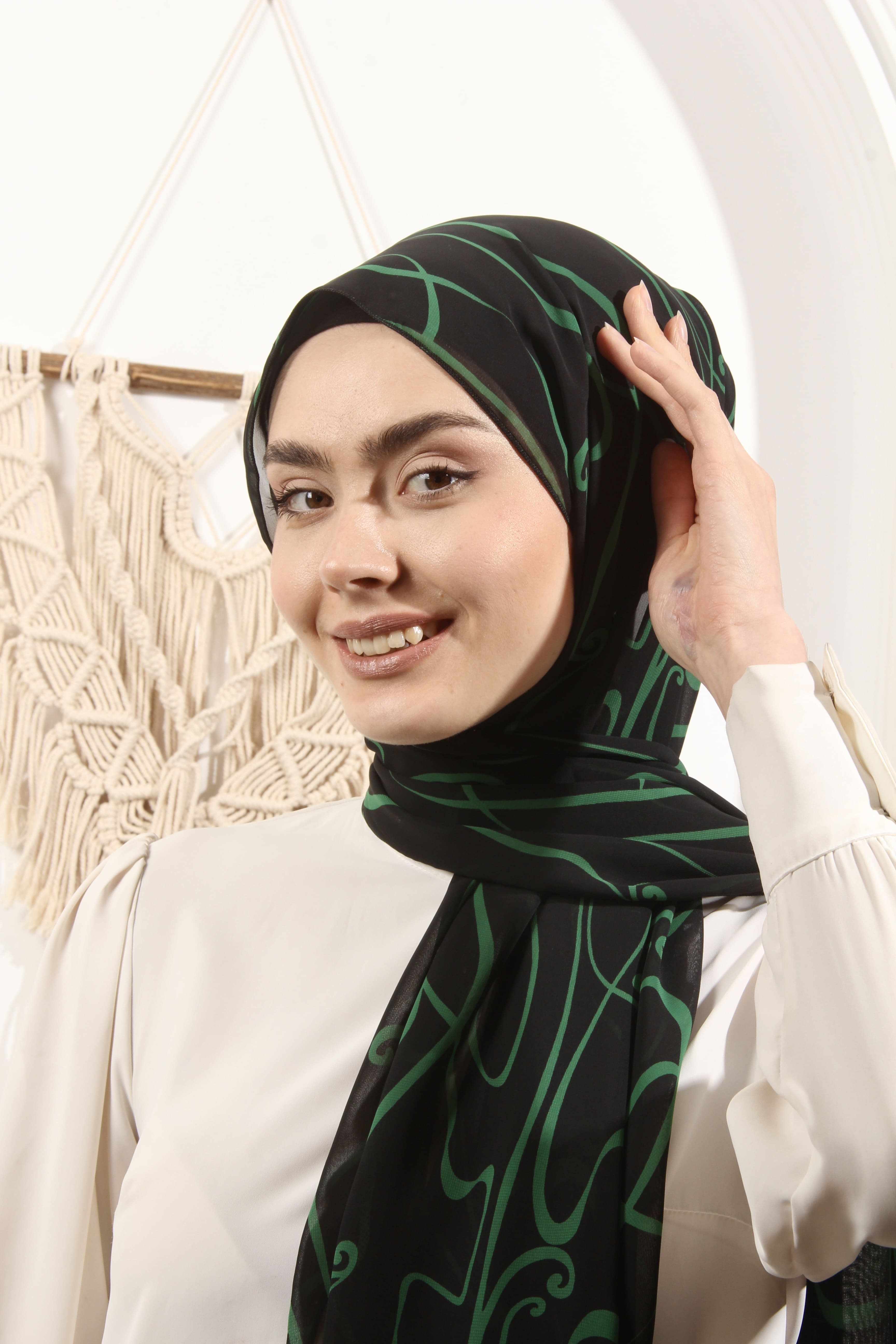 Ay Mina by Dilek Akhisarlı 8012-02 Yeşil  Siyah Desenli Şal