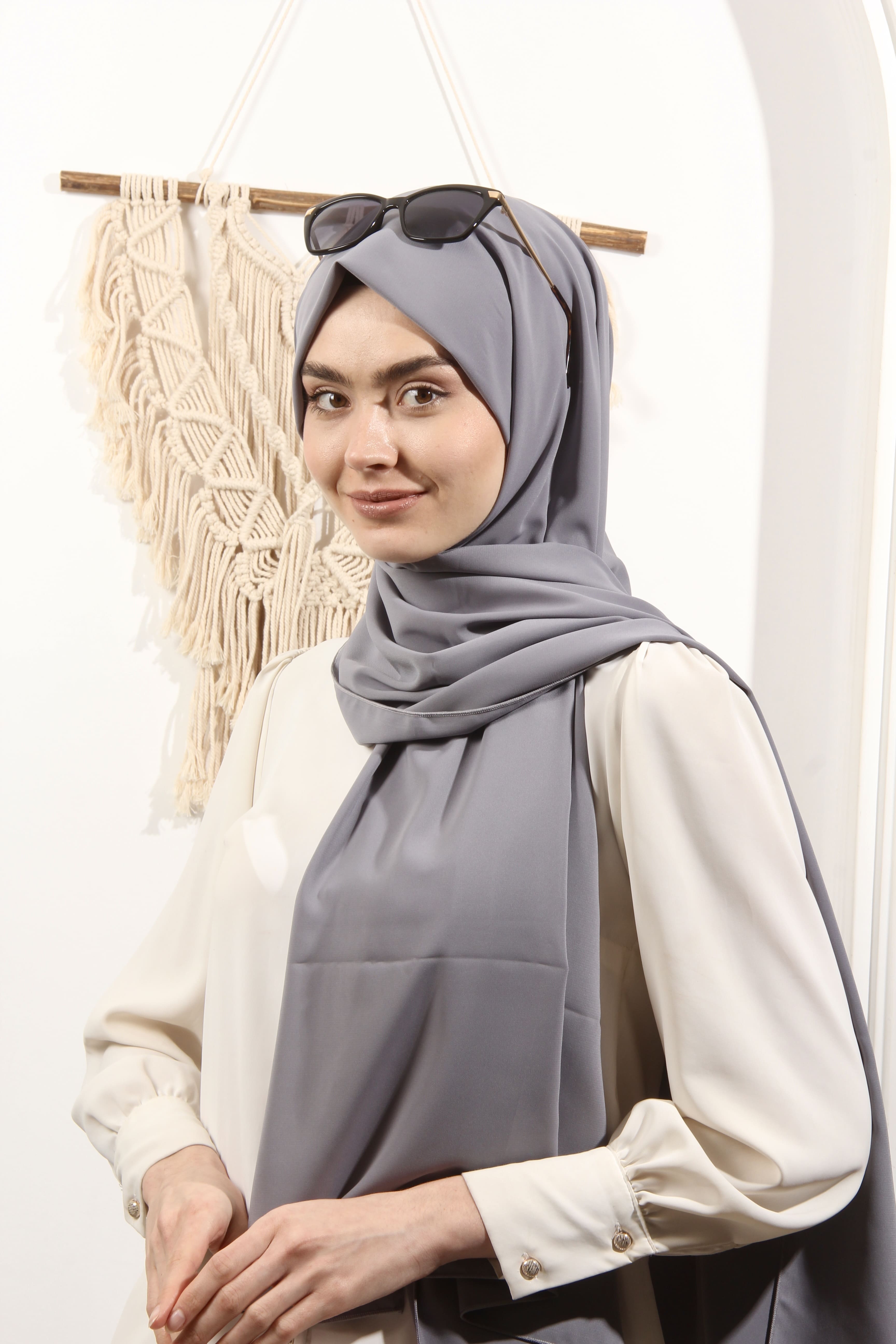 Ay Mina by Dilek Akhisarlı 8612-04 İpek Pamuk Gri Şal
